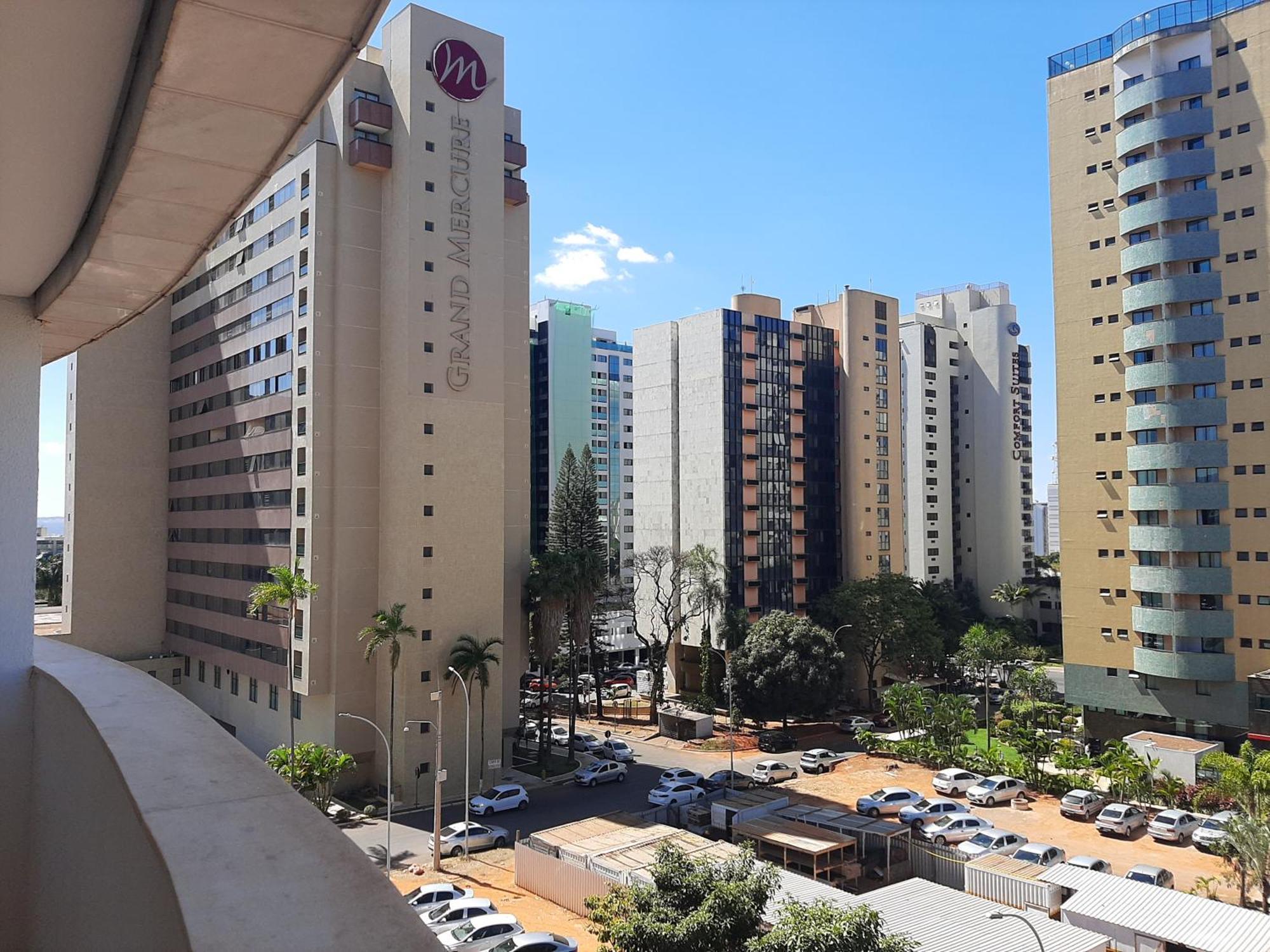 Flat Brasilia 50M2 Com Varanda Exterior photo