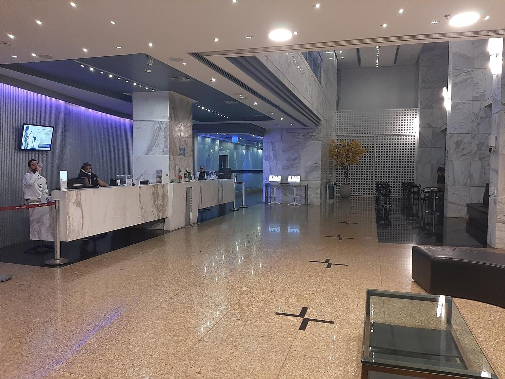 Flat Brasilia 50M2 Com Varanda Exterior photo