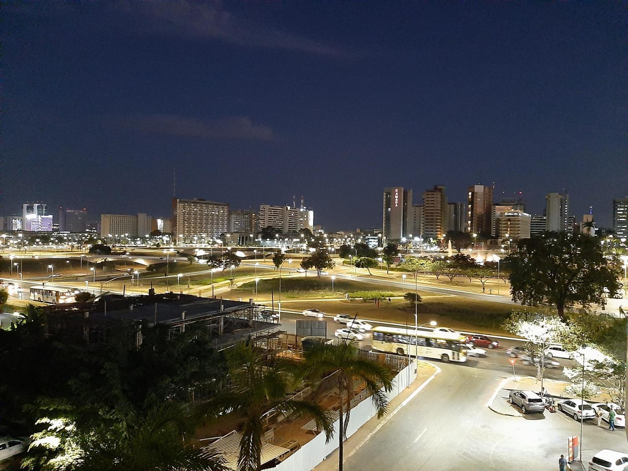Flat Brasilia 50M2 Com Varanda Exterior photo